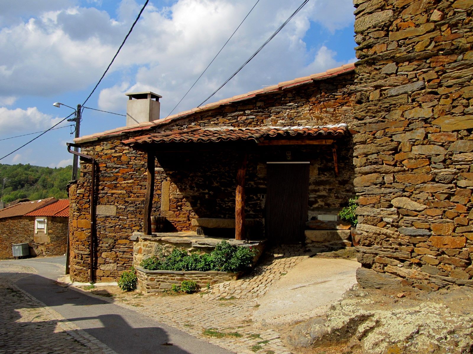 Casa do riu Ratico-apt